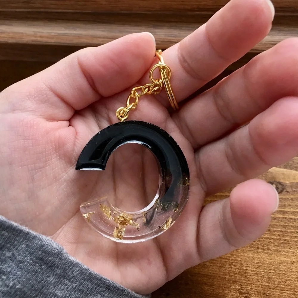 🖤Handmade Resin C Keychain🖤
